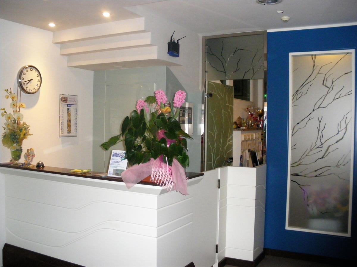 Hotel Amedeo Misano Adriatico Exterior photo