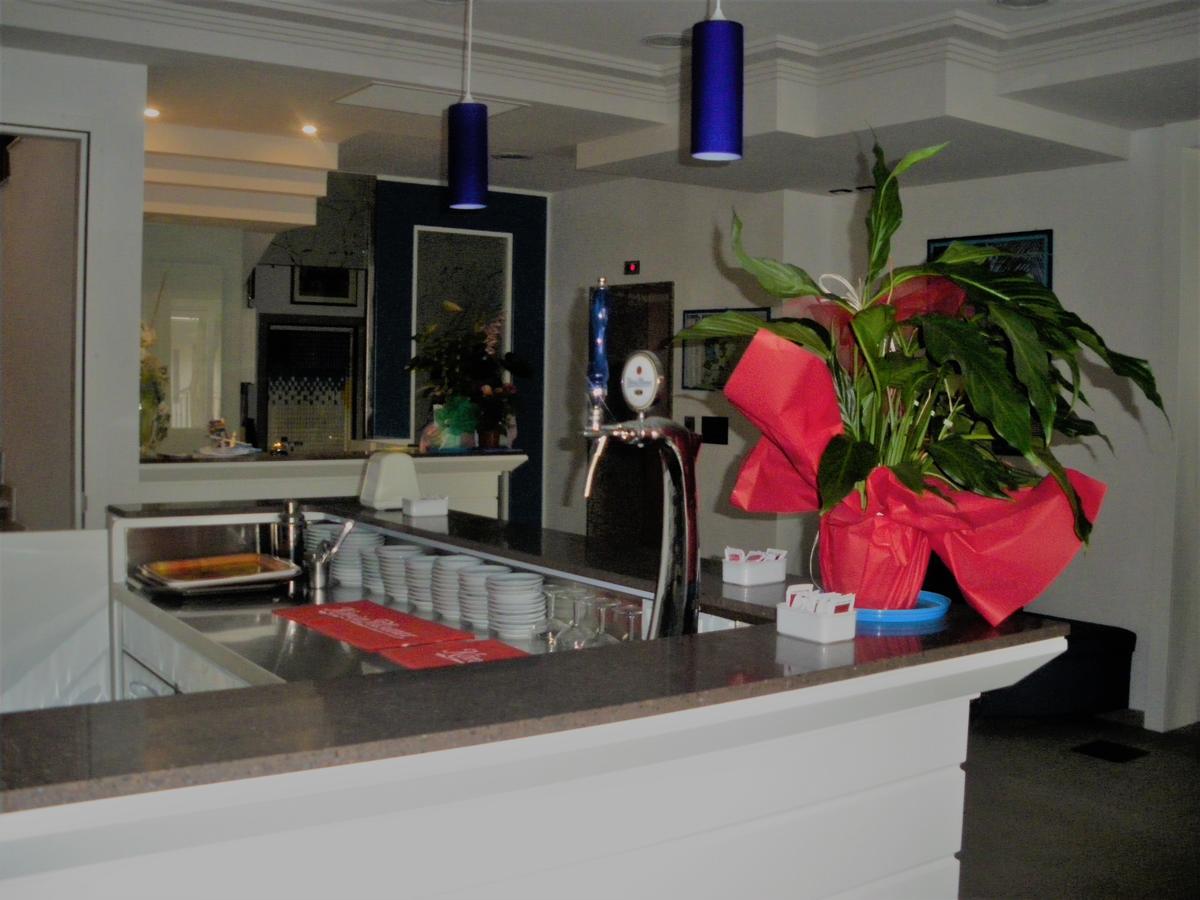 Hotel Amedeo Misano Adriatico Exterior photo